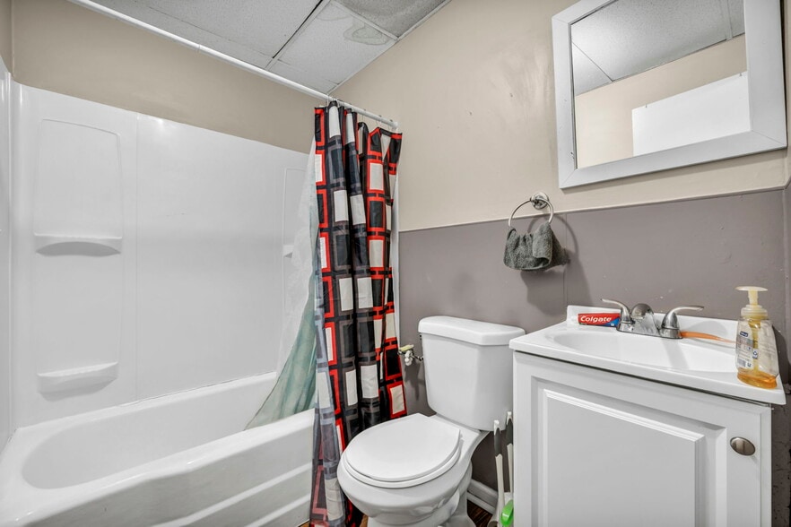 More Photos Of 16226 Arcade Ave, Cleveland Multifamily For Sale