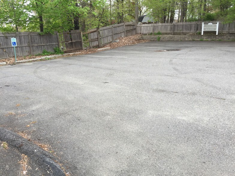 More Photos Of 97 Locust Ave, Cortlandt Manor Medical For Sale