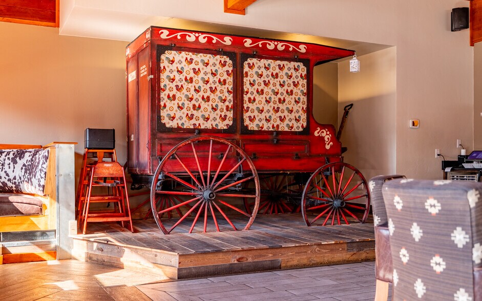 More Photos Of 1651 8th St, Cody Restaurant For Lease