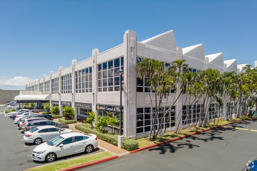More Photos Of 560 Nimitz Hwy, Honolulu Office For Lease