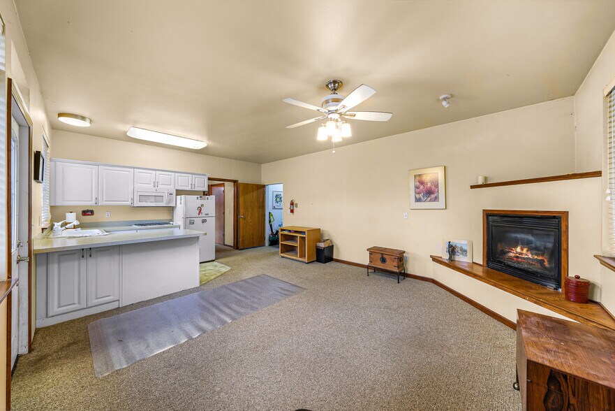 More Photos Of 918 Citadel Dr, Everson Multifamily For Sale