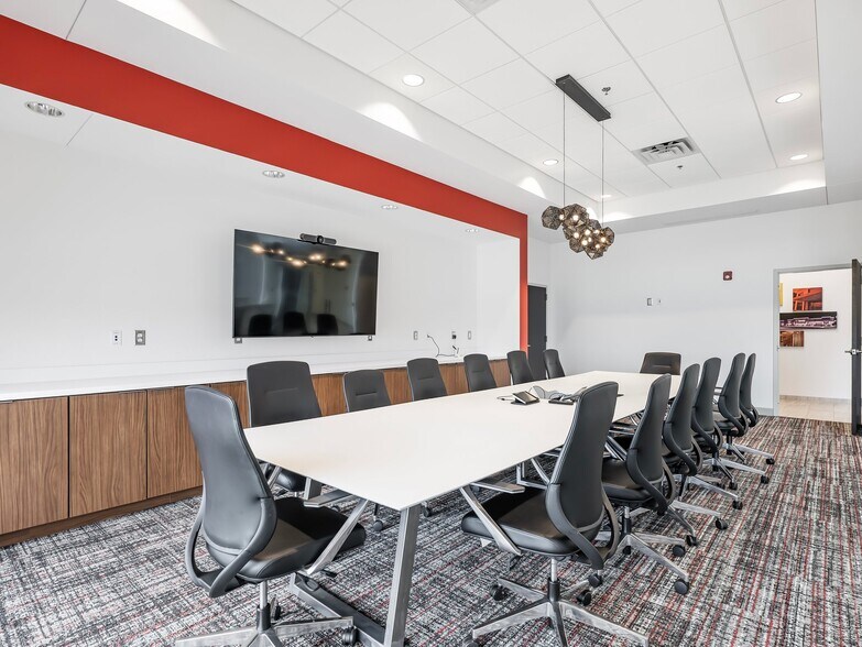 More Photos Of 100 Highpoint Park Way, Braselton Office For Lease