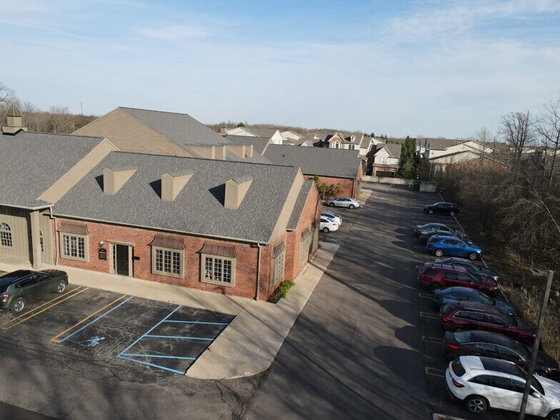 More Photos Of 37601-37649 Pembroke Ave, Livonia Office For Lease