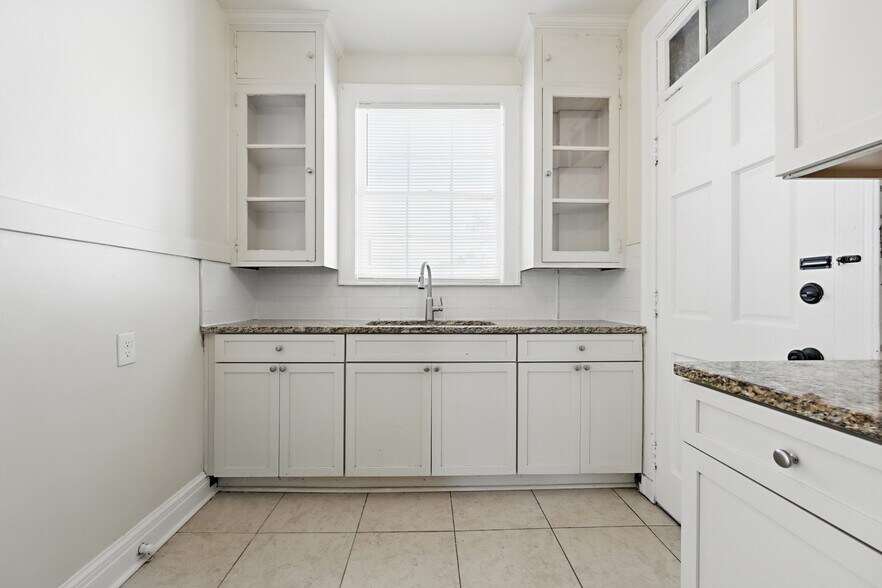 More Photos Of 2321 Riverside Ave, Jacksonville Apartments For Sale