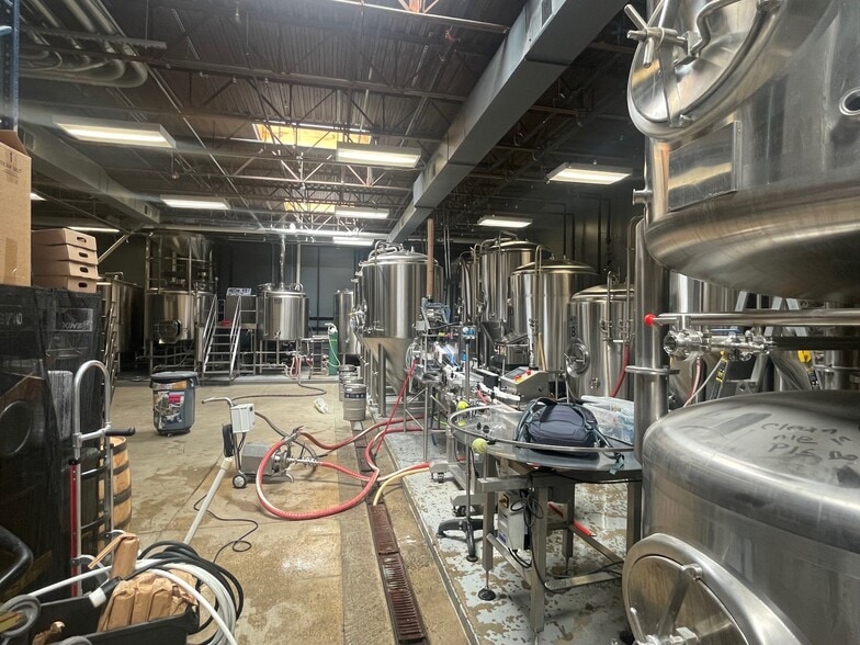 More Photos Of 8216 Georgia Ave, Silver Spring Storefront For Sale