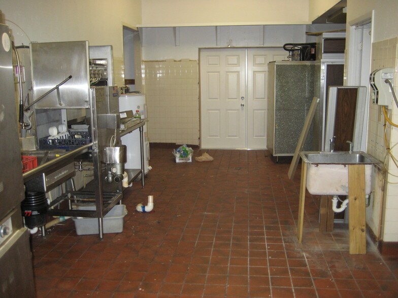 More Photos Of 50 Sun Air Blvd E, Haines City Restaurant For Lease