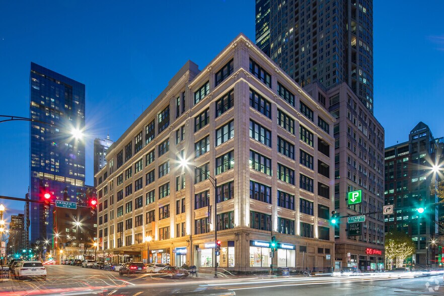 More Photos Of 350 N Clark St, Chicago Office For Lease