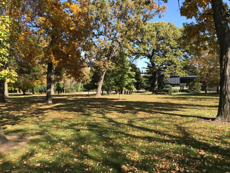 More Photos Of 401 N Lake St, Neenah Medical For Sale