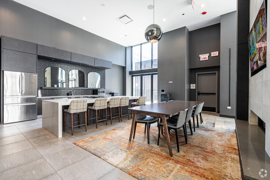 More Photos Of 29 S La Salle St, Chicago Apartments For Sale