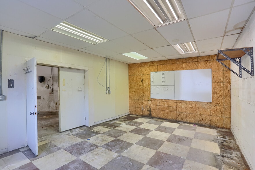 More Photos Of 144-148 Pennsylvania Ave, Charleroi Food Processing For Sale