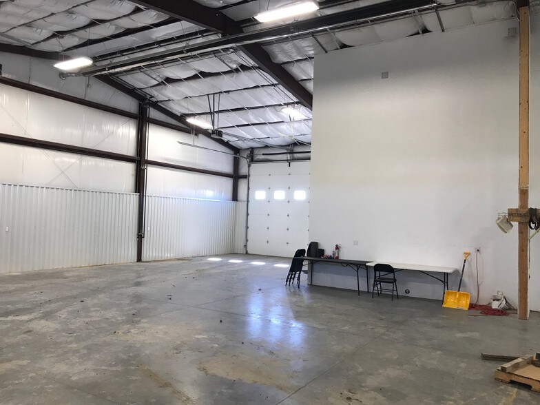 More Photos Of 7007 Cowboy Way, Billings Warehouse For Lease