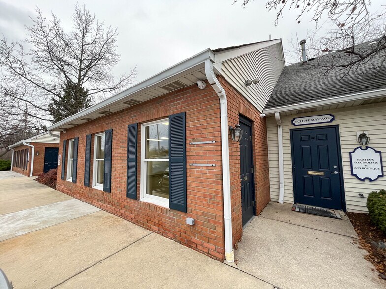 Primary Photo Of 33399 Walker Rd, Avon Lake Office For Lease