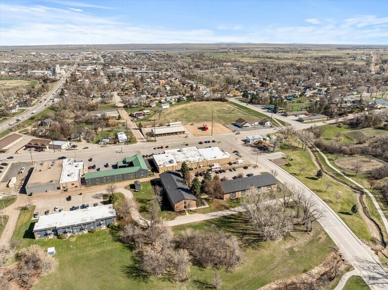 More Photos Of 1500 7th Ave, Belle Fourche Apartments For Sale