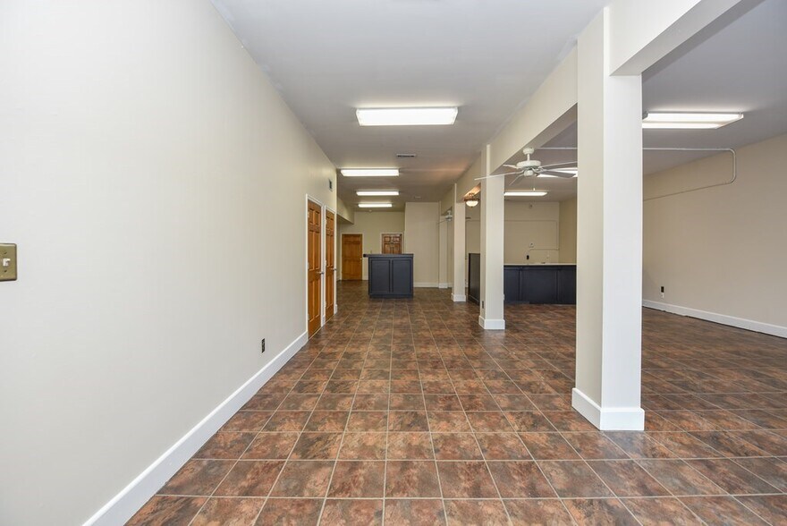 More Photos Of 51 Market St, Apalachicola Storefront Retail Residential For Lease