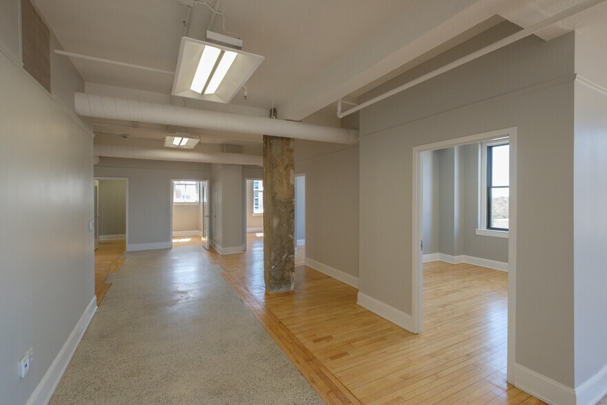 More Photos Of 19 W Hargett St, Raleigh Loft Creative Space For Lease