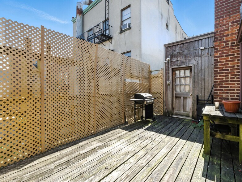 More Photos Of 6-8 Thorne St, Jersey City General Retail For Sale