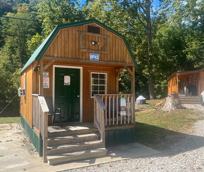 More Photos Of 462 Adams rd, Julian Trailer Camper Park For Sale