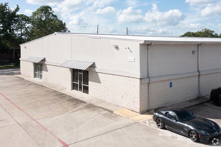 More Photos Of 221 Barren Springs Dr, Houston Unknown For Lease