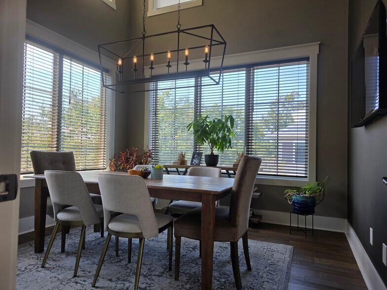 More Photos Of 158 State St, Bluffton Storefront Retail Office For Lease