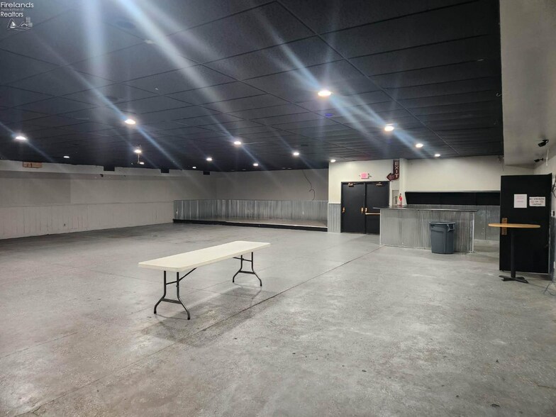 More Photos Of 3096 State Route 99 S, Willard General Retail For Sale