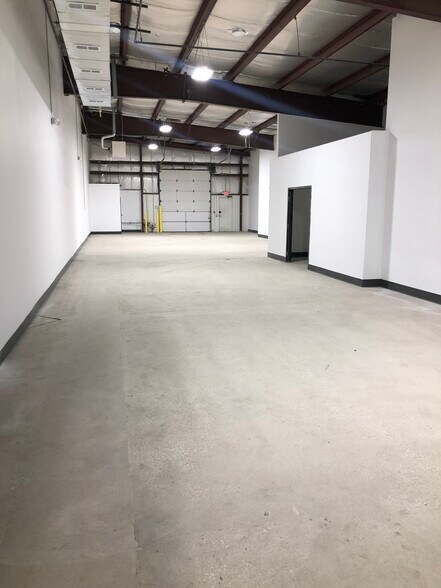 More Photos Of 6145 Scherers Pl, Dublin Light Distribution For Lease