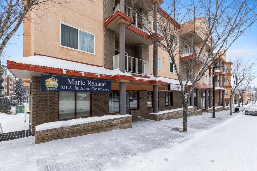 More Photos Of St Thomas St, St. Albert Apartments For Sale