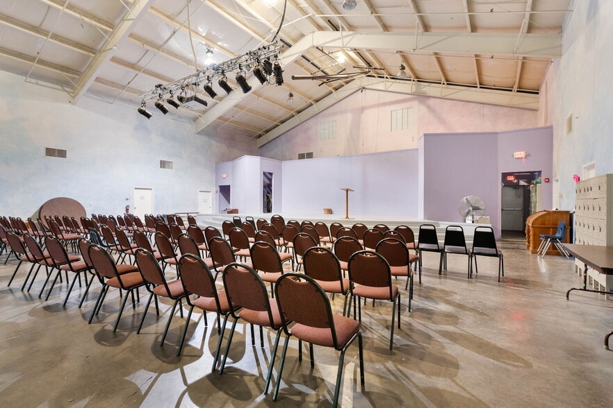 More Photos Of 1455 Willow Creek Rd, Prescott Religious Facility For Sale