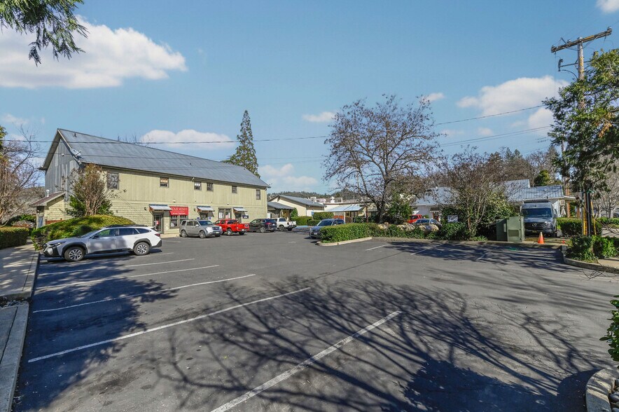 More Photos Of 219 Main St, Murphys Storefront For Sale