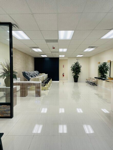 More Photos Of 470-472 Westbury Ave, Carle Place General Retail For Sale