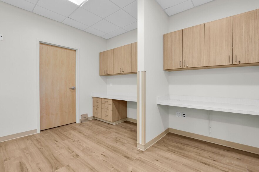 More Photos Of Memorial Health Medical Campus, Metts Dr, Savannah Medical For Lease