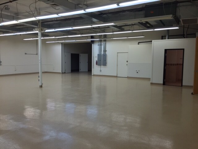 More Photos Of 7440 E Karen Dr, Scottsdale Service For Lease