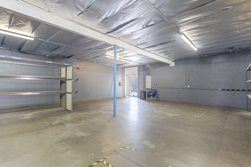 More Photos Of 315 S Flower St, Burbank Warehouse For Lease