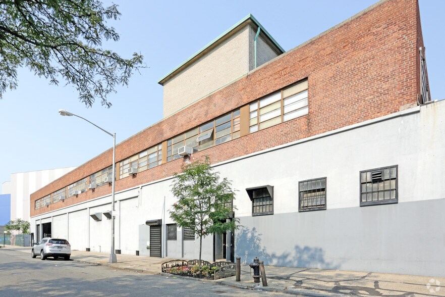 More Photos Of 41-10 22nd St, Long Island City Warehouse For Lease