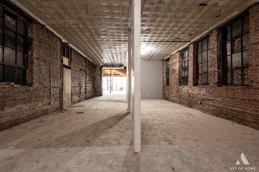 More Photos Of 16-18 E Burlington Ave, La Grange Storefront For Lease