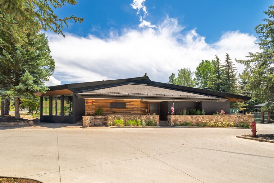 More Photos Of 2165 Pine Grove Rd, Steamboat Springs Restaurant For Sale