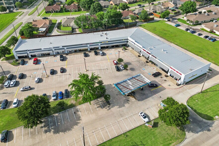 Primary Photo Of 9400 Lakeview Pky, Rowlett Storefront For Sale