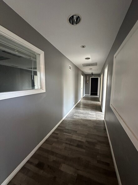 More Photos Of 650-660 E Manchester Blvd, Inglewood Storefront Retail Office For Lease