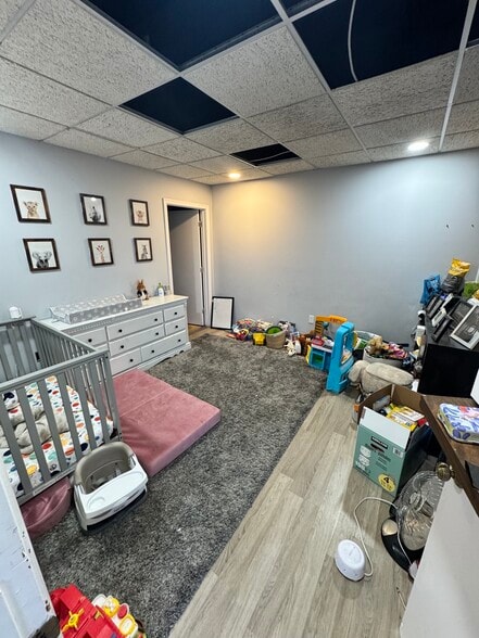 More Photos Of 616 Guilford College Rd, Greensboro Light Distribution For Sale