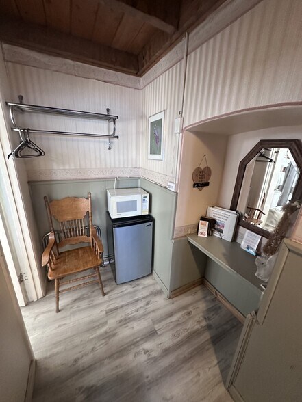 More Photos Of 430 S C St, Virginia City Hotel For Sale