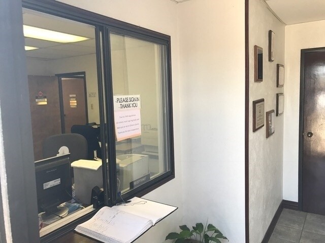 More Photos Of 1495 N Kealy St, Lewisville Distribution For Lease