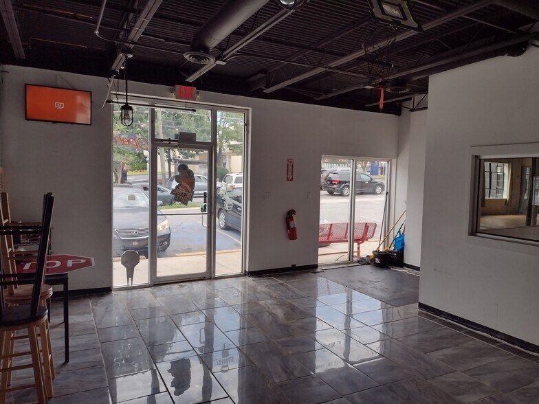More Photos Of 728 Monroe Dr NE, Atlanta Storefront Retail Office For Lease
