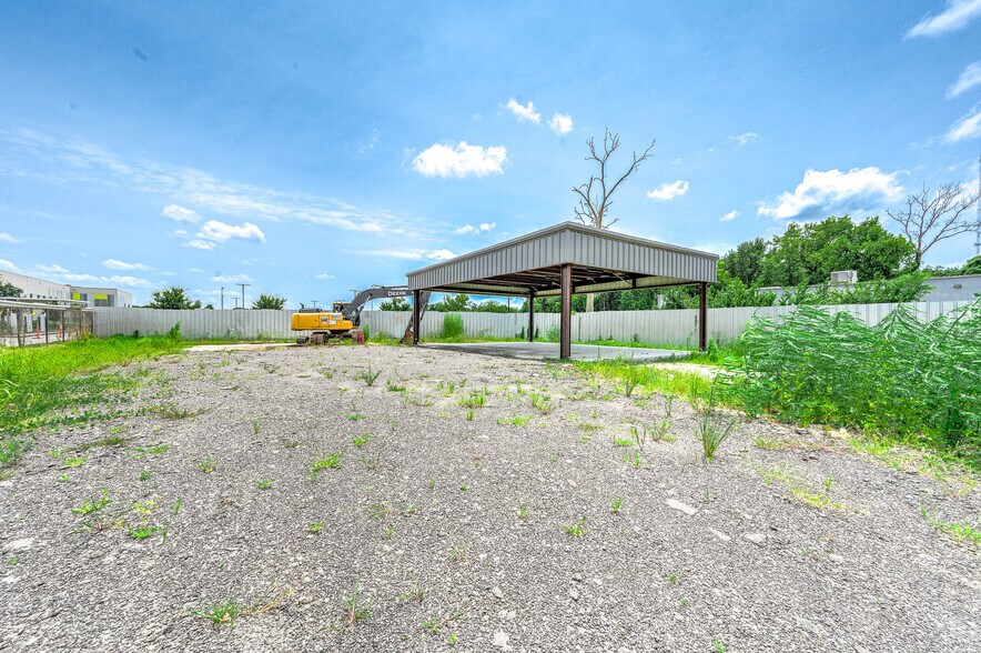 More Photos Of 1908 Little York Rd, Houston Auto Repair For Sale