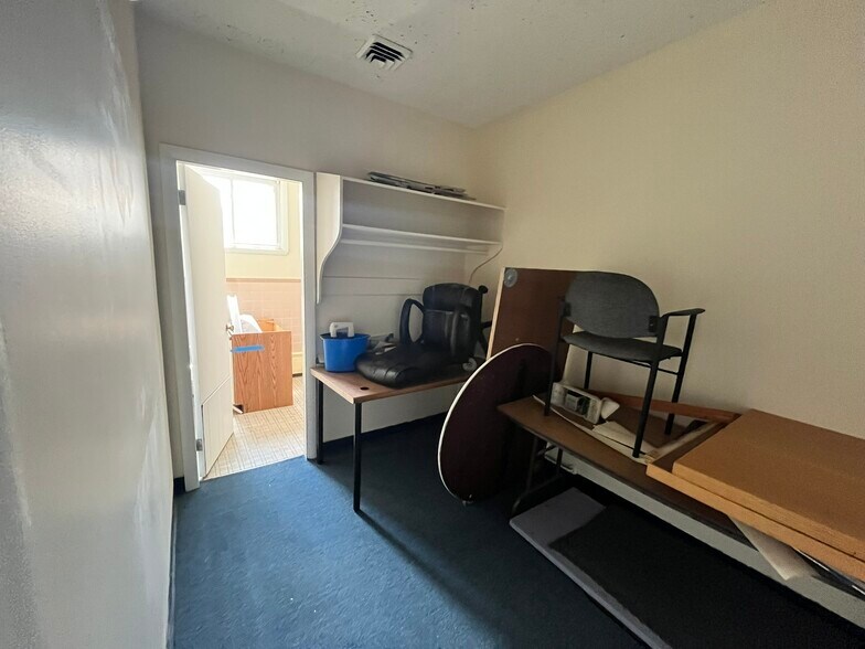 More Photos Of 14 Dartmouth St, Malden Office For Lease