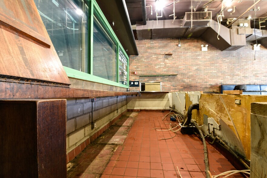 More Photos Of 361 Metropolitan Ave, Brooklyn General Retail For Lease