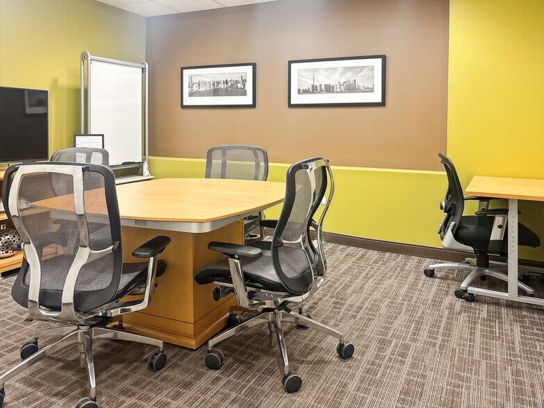 More Photos Of 1333 Burr Ridge Pky, Burr Ridge Coworking Space