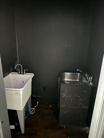 More Photos Of 1296 Highway 138, Riverdale Storefront For Lease