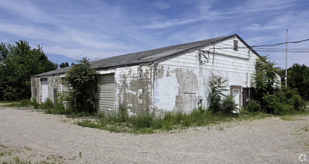 More Photos Of 50 N Columbia St, Port Jefferson Manufacturing For Lease