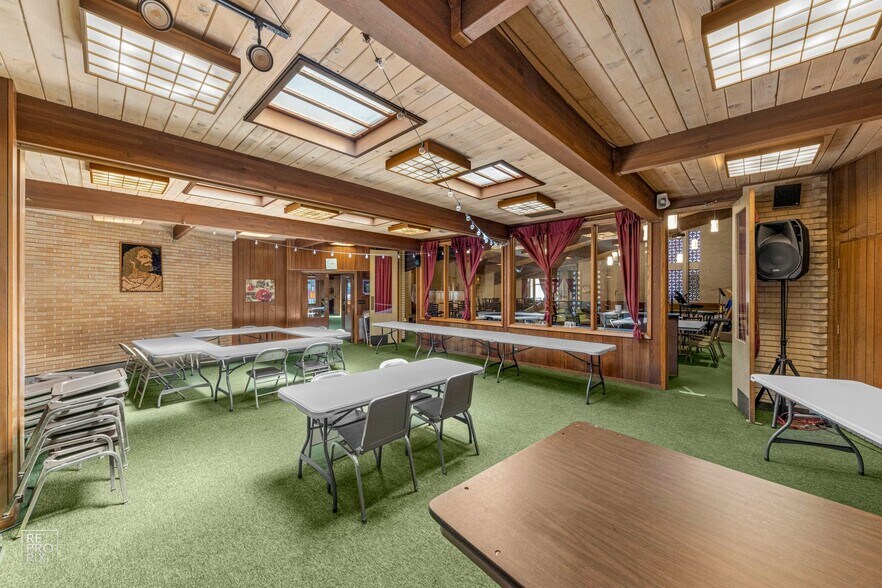 More Photos Of 3600 W 79th St, Chicago Religious Facility For Sale