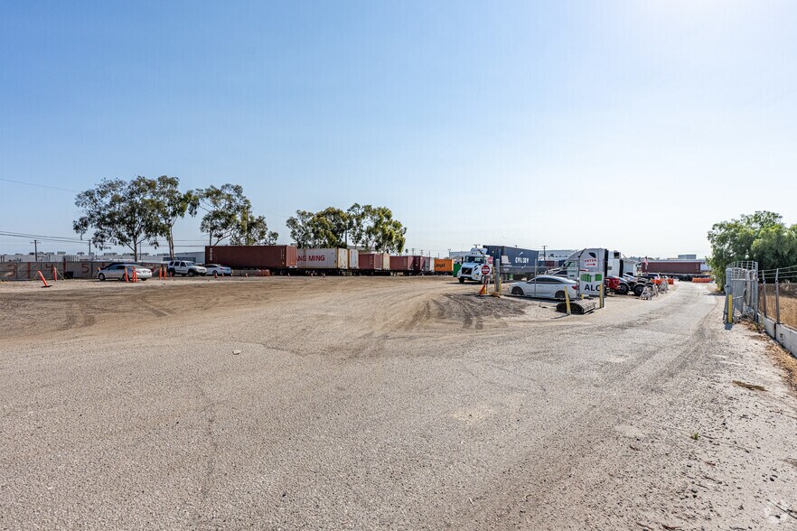 More Photos Of 1660 E 32nd St, Long Beach Land For Lease