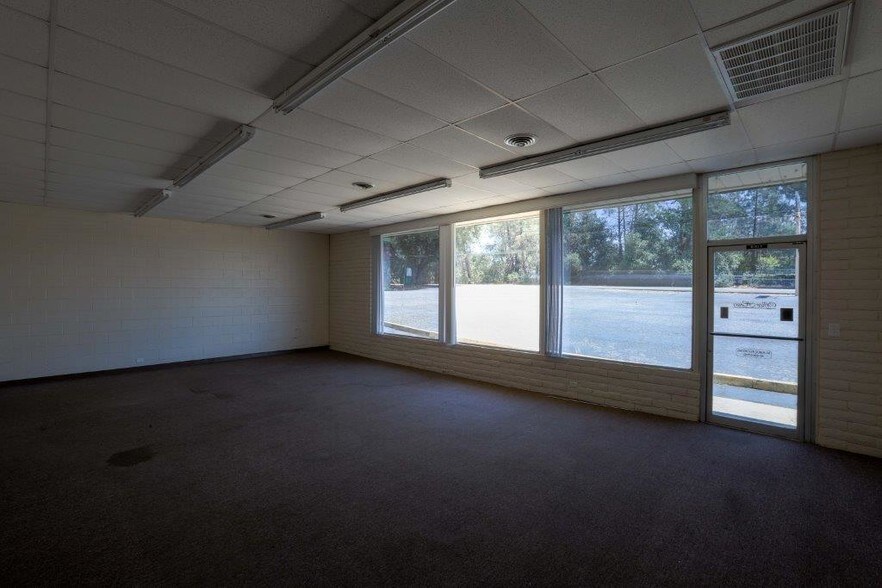 More Photos Of 2478 Victor Ave, Redding Light Manufacturing For Lease